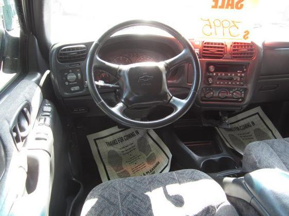 2002 Chevrolet S10 C300 Luxury Sedan 4D