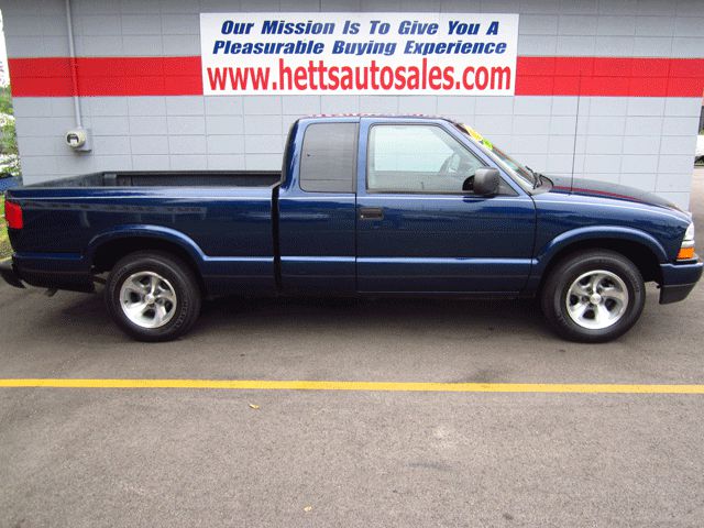 2002 Chevrolet S10 4dr Sdn SL Auto Sedan