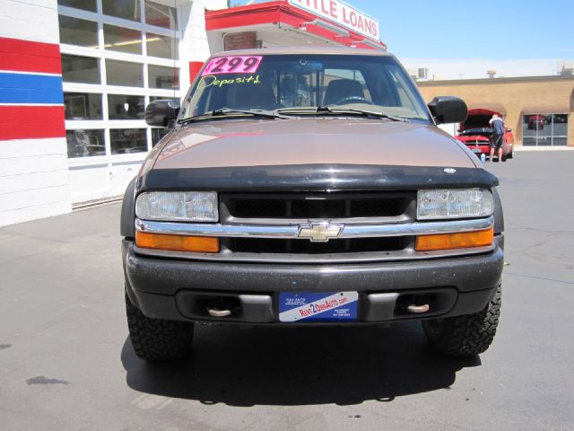 2002 Chevrolet S10 Handicap Lift And Control Leg 1 Owner