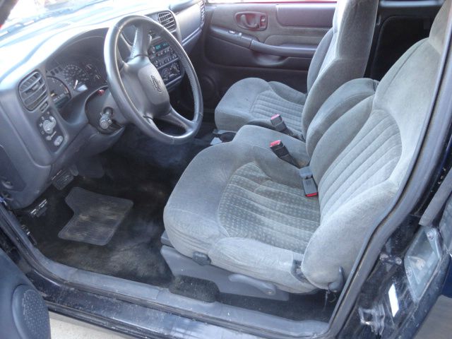 2002 Chevrolet S10 4dr Sdn Auto GLS w/XM