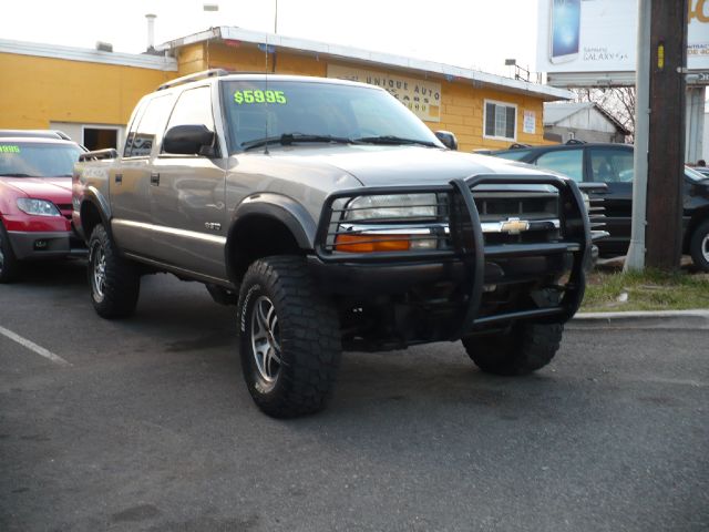 2003 Chevrolet S10 C300 Luxury Sedan 4D