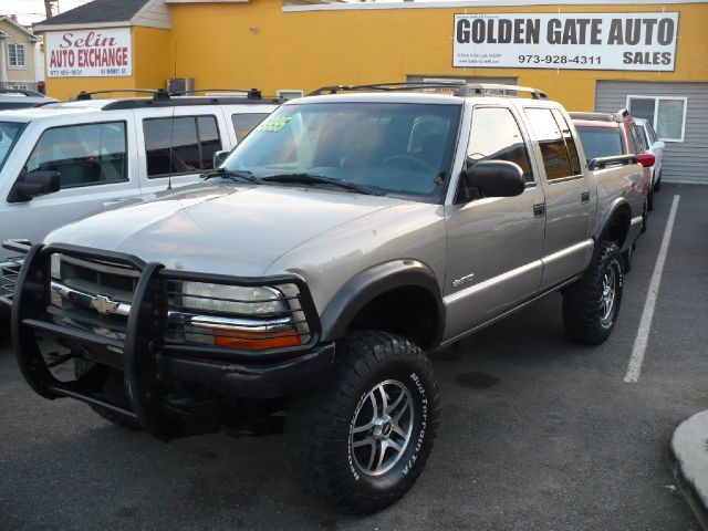 2003 Chevrolet S10 C300 Luxury Sedan 4D