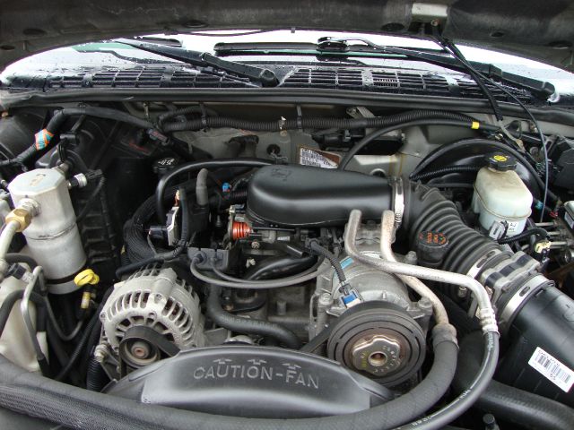 2003 Chevrolet S10 C300 Luxury Sedan 4D