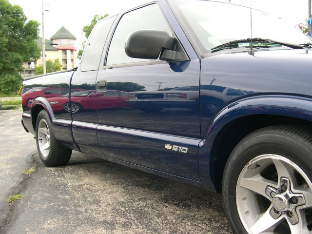 2003 Chevrolet S10 4dr Sdn Auto GLS w/XM