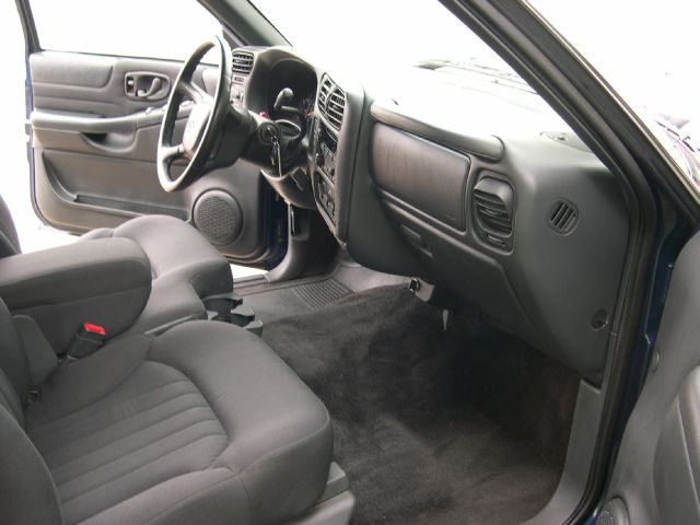 2003 Chevrolet S10 4dr Sdn Auto GLS w/XM