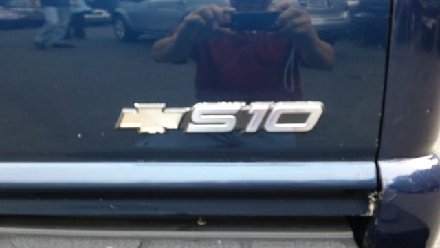 2003 Chevrolet S10 C300 Luxury Sedan 4D