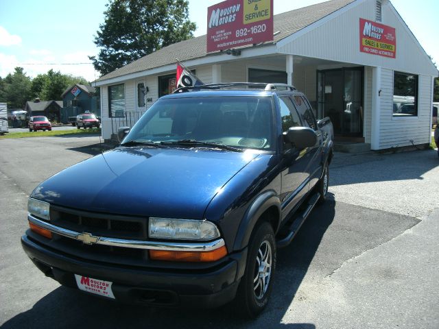 2003 Chevrolet S10 C300 Luxury Sedan 4D