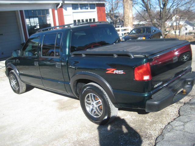2003 Chevrolet S10 C300 Luxury Sedan 4D