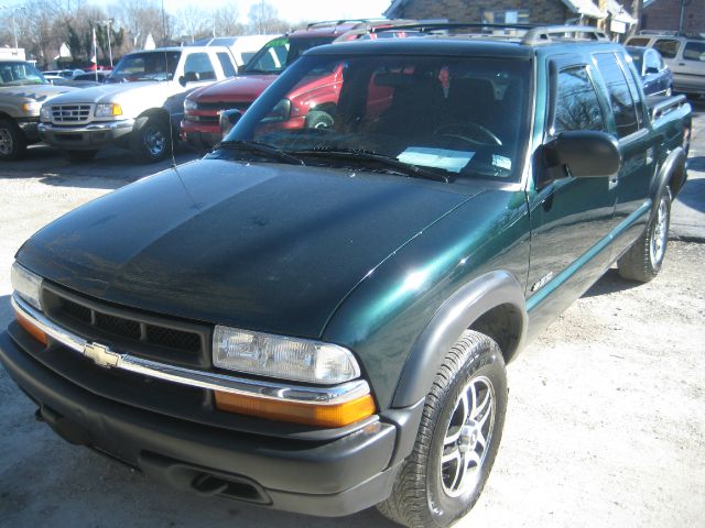 2003 Chevrolet S10 C300 Luxury Sedan 4D