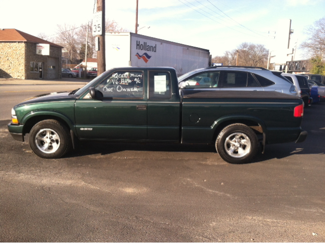 2003 Chevrolet S10 4dr Sdn Auto GLS w/XM