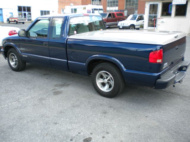 2003 Chevrolet S10 4dr Sdn Auto GLS w/XM