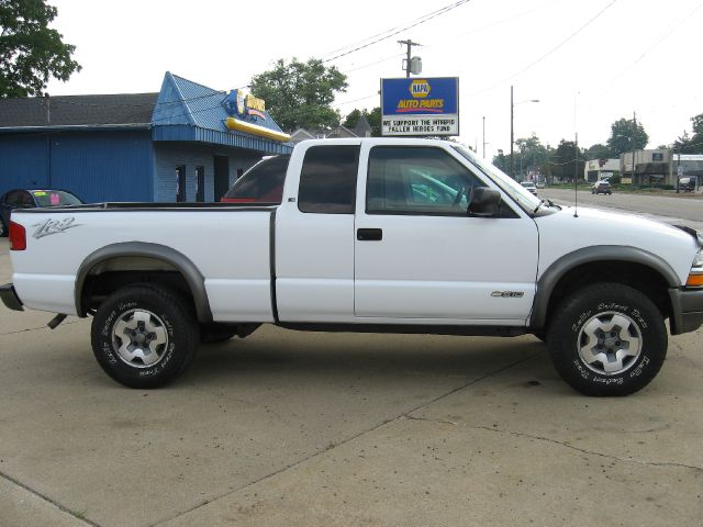 2003 Chevrolet S10 Handicap Lift And Control Leg 1 Owner