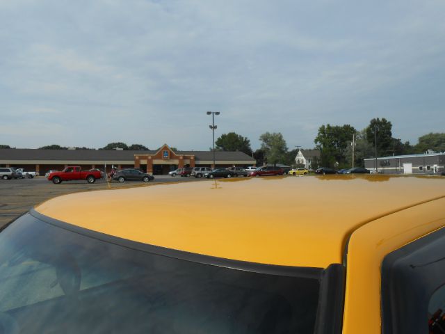 2003 Chevrolet S10 C300 Luxury Sedan 4D