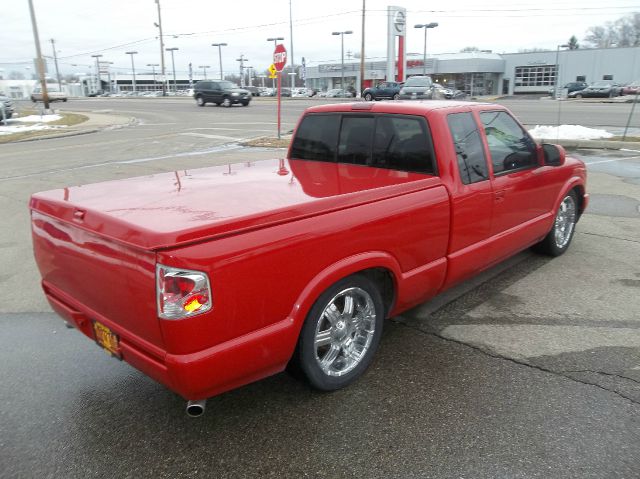 2003 Chevrolet S10 4dr Sdn Auto GLS w/XM