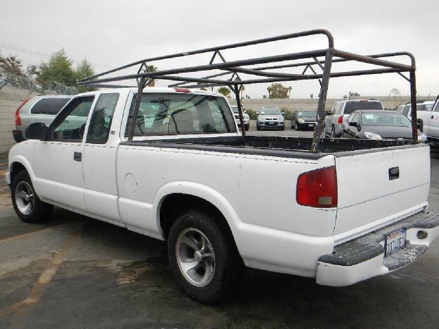 2003 Chevrolet S10 4dr Sdn Auto GLS w/XM