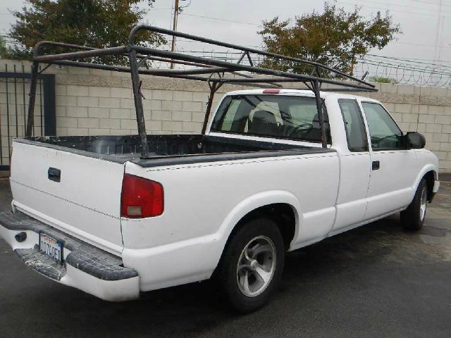 2003 Chevrolet S10 4dr Sdn Auto GLS w/XM