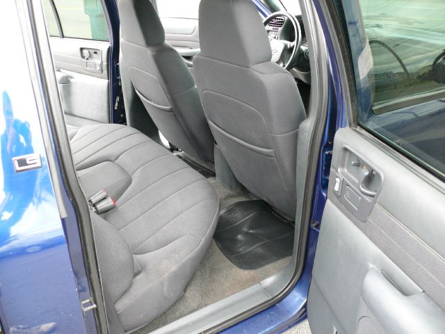 2003 Chevrolet S10 C300 Luxury Sedan 4D