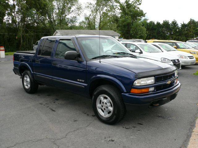 2003 Chevrolet S10 C300 Luxury Sedan 4D