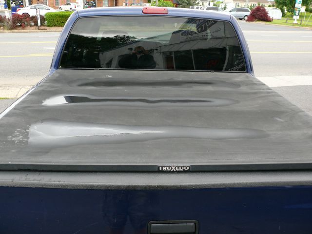 2003 Chevrolet S10 C300 Luxury Sedan 4D