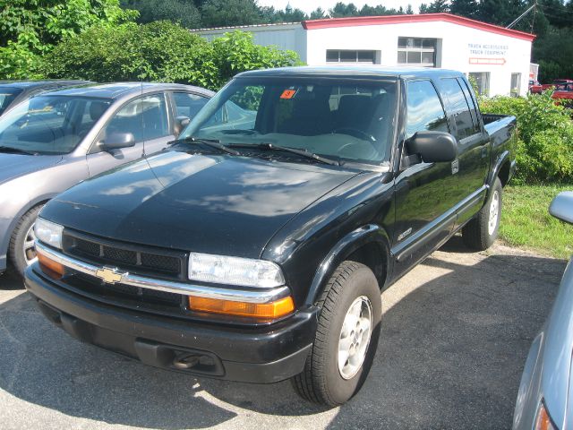2003 Chevrolet S10 C300 Luxury Sedan 4D