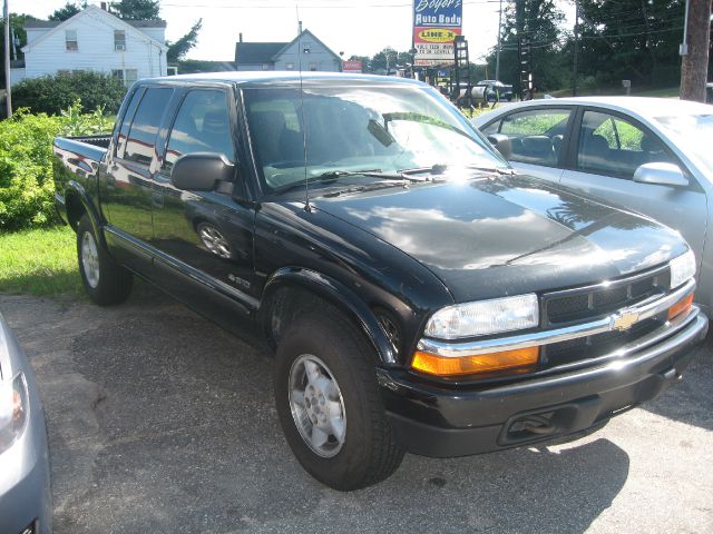 2003 Chevrolet S10 C300 Luxury Sedan 4D