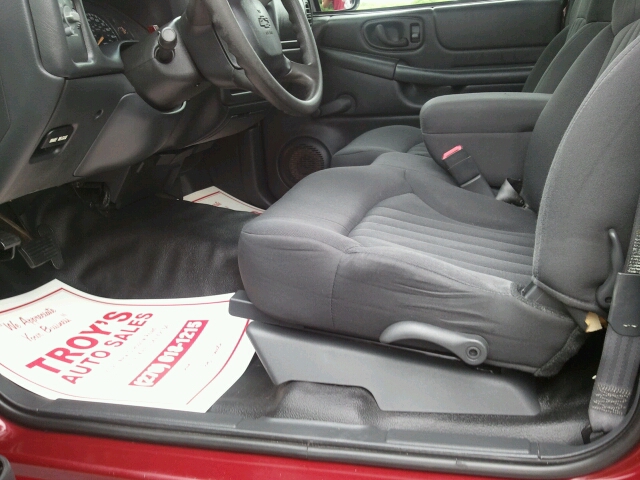 2003 Chevrolet S10 Base