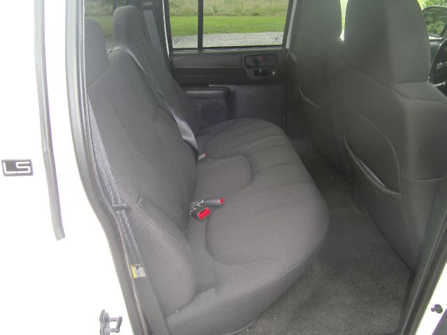 2003 Chevrolet S10 C300 Luxury Sedan 4D