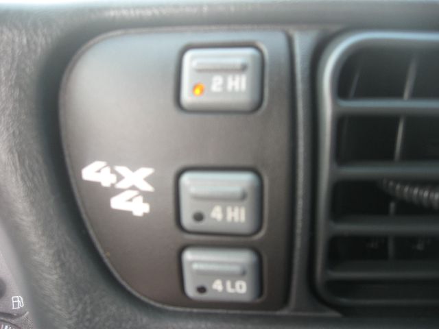 2004 Chevrolet S10 3dr Grand SE 119 WB