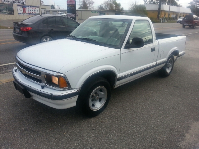 1996 Chevrolet S10 Pickup Supercrew-short-limited-nav-22 INCH Rims-1 Owner