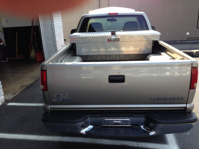 2003 Chevrolet S10 Pickup C300w