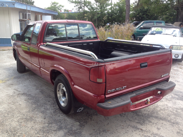 2003 Chevrolet S10 Pickup 4dr Sdn Auto GLS w/XM