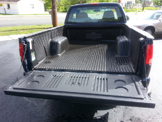 2003 Chevrolet S10 Pickup Handicap Lift And Control Leg 1 Owner