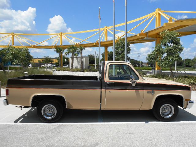 1985 Chevrolet Silverado W/leather