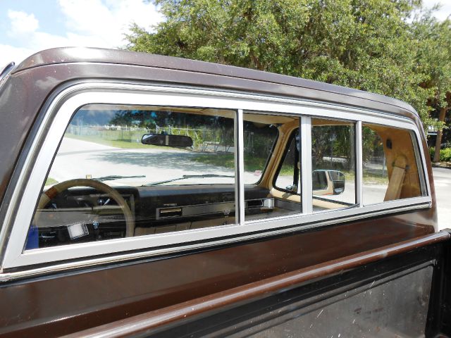 1985 Chevrolet Silverado W/leather