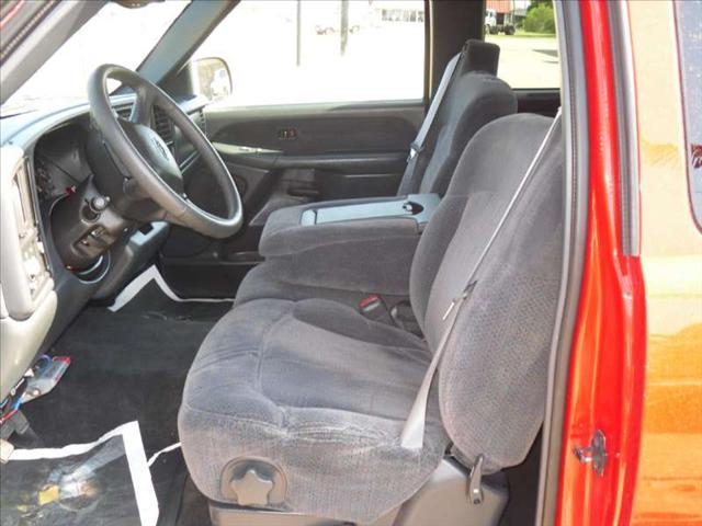1999 Chevrolet Silverado XLT 2WD