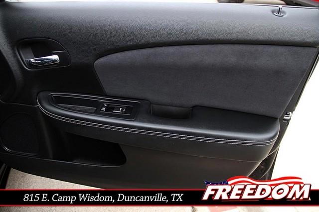 2011 Chrysler 200 Unknown