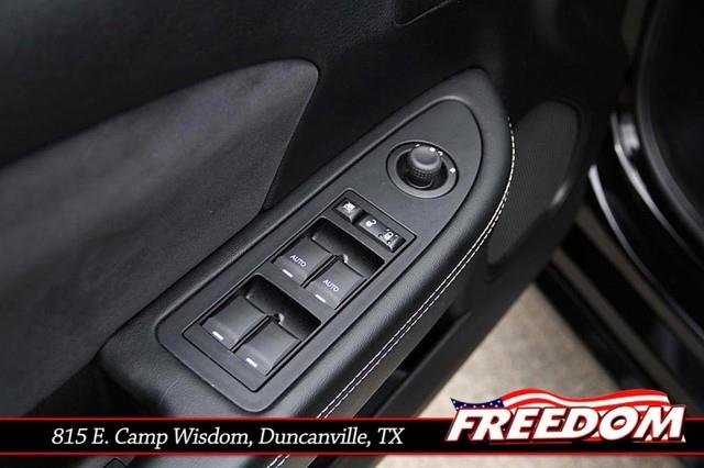 2011 Chrysler 200 Unknown