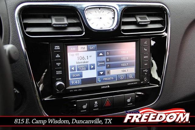 2011 Chrysler 200 Unknown