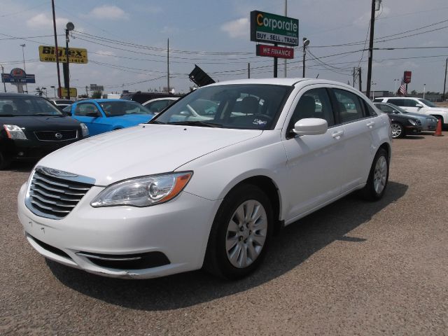 2011 Chrysler 200 Elk Conversion Van