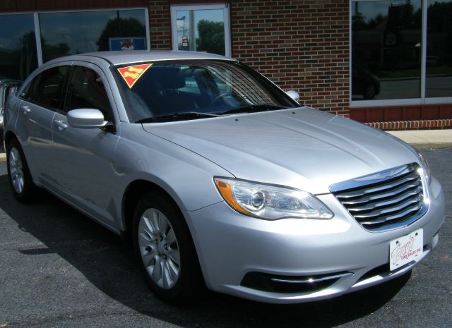 2011 Chrysler 200 4DR SE (roof)