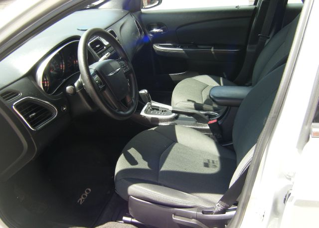 2011 Chrysler 200 4DR SE (roof)