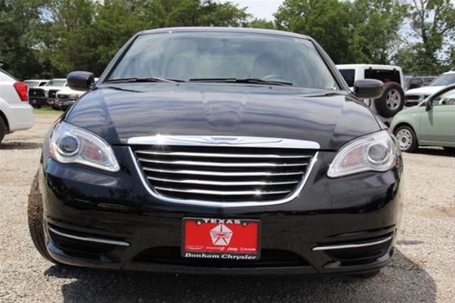 2011 Chrysler 200 Elk Conversion Van