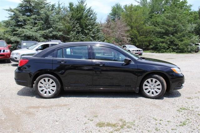 2011 Chrysler 200 Elk Conversion Van