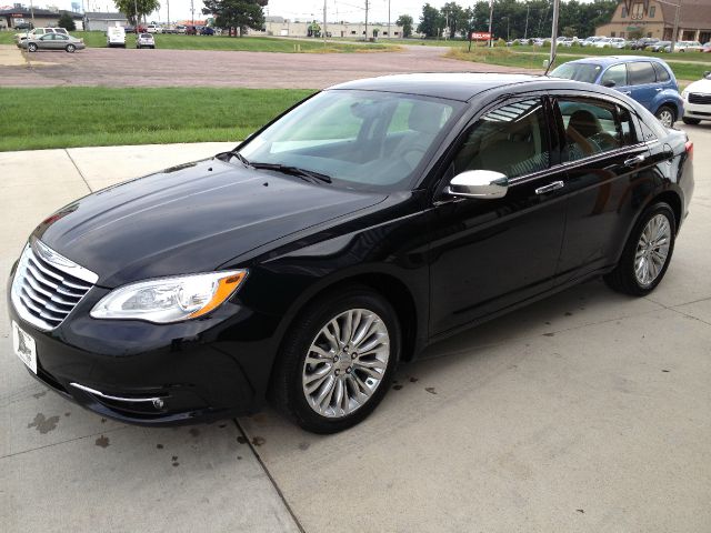 2012 Chrysler 200 SLT 25