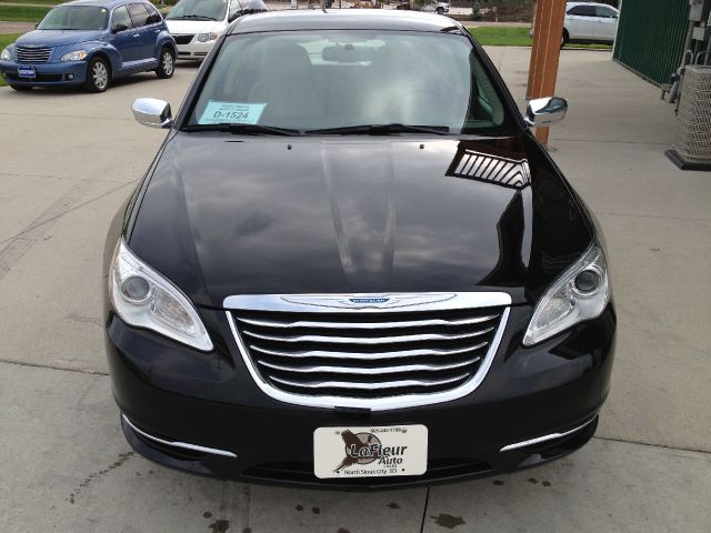 2012 Chrysler 200 SLT 25