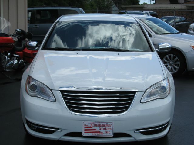 2012 Chrysler 200 SLT 25