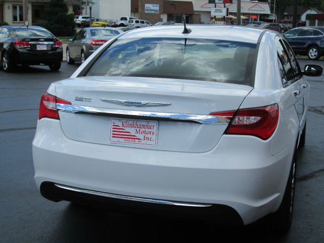 2012 Chrysler 200 SLT 25