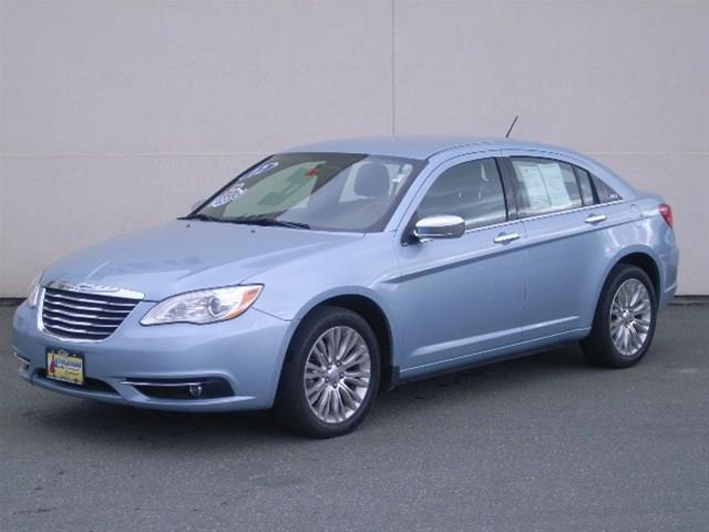 2012 Chrysler 200 SLT 25