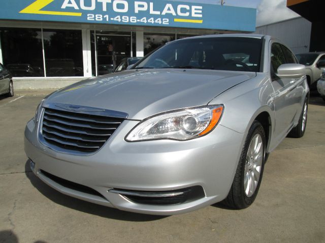 2012 Chrysler 200 LS Flex Fuel 4x4 This Is One Of Our Best Bargains