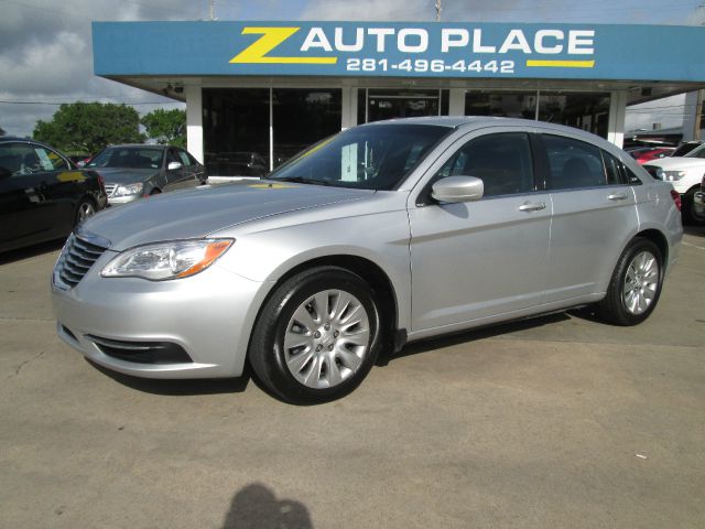 2012 Chrysler 200 LS Flex Fuel 4x4 This Is One Of Our Best Bargains